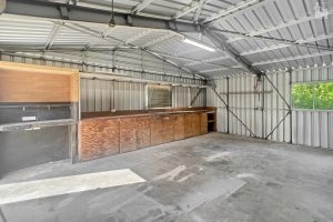 82 Limpus Street, Urangan, QLD 4655 AUS