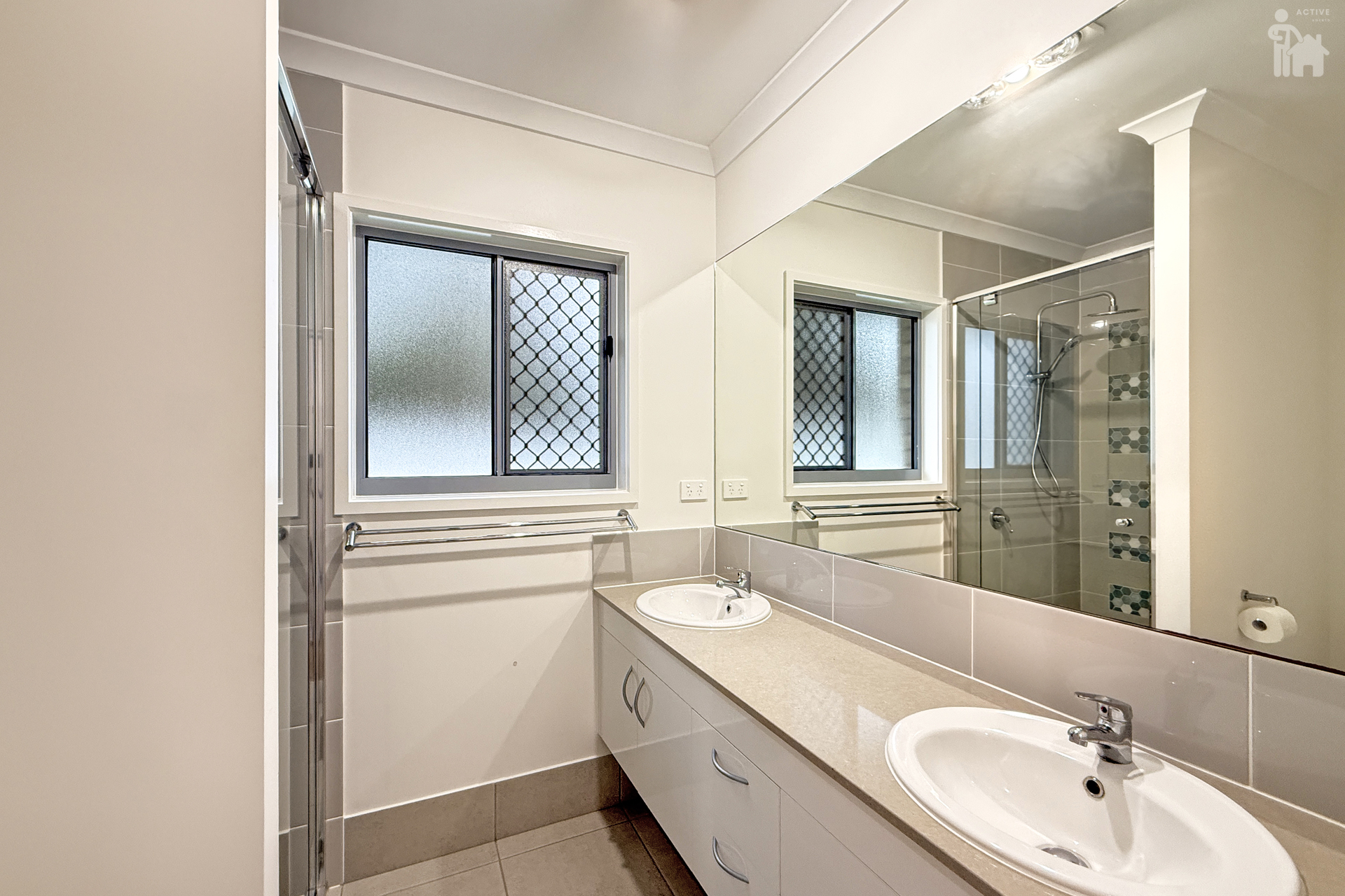 53 Walkers Road, Urangan, QLD 4655 AUS