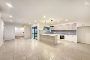 53 Walkers Road, Urangan, QLD 4655 AUS