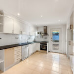 2/29 Saunders Street, Point Vernon, QLD 4655 AUS