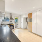 2/29 Saunders Street, Point Vernon, QLD 4655 AUS