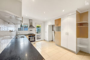 2/29 Saunders Street, Point Vernon, QLD 4655 AUS