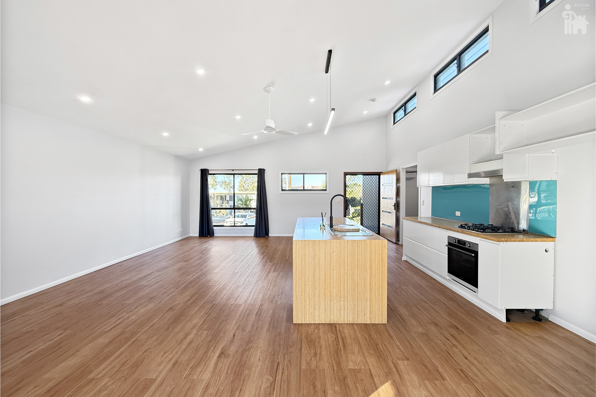 5 Petrel Avenue, River Heads, QLD 4655 AUS