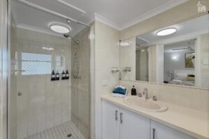 3/438 The Esplanade, Torquay, QLD 4655 AUS