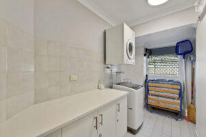 3/438 The Esplanade, Torquay, QLD 4655 AUS