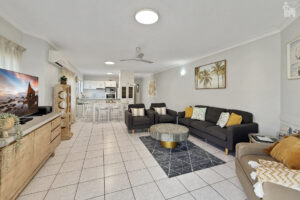 3/438 The Esplanade, Torquay, QLD 4655 AUS