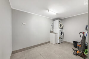 1/404 Esplanade, Torquay, QLD 4655 AUS