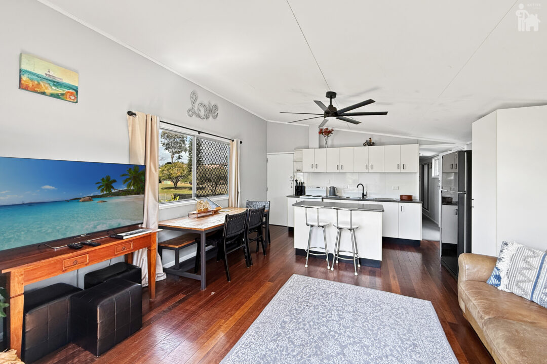 1/404 Esplanade, Torquay, QLD 4655 AUS