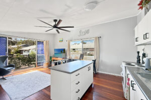 1/404 Esplanade, Torquay, QLD 4655 AUS