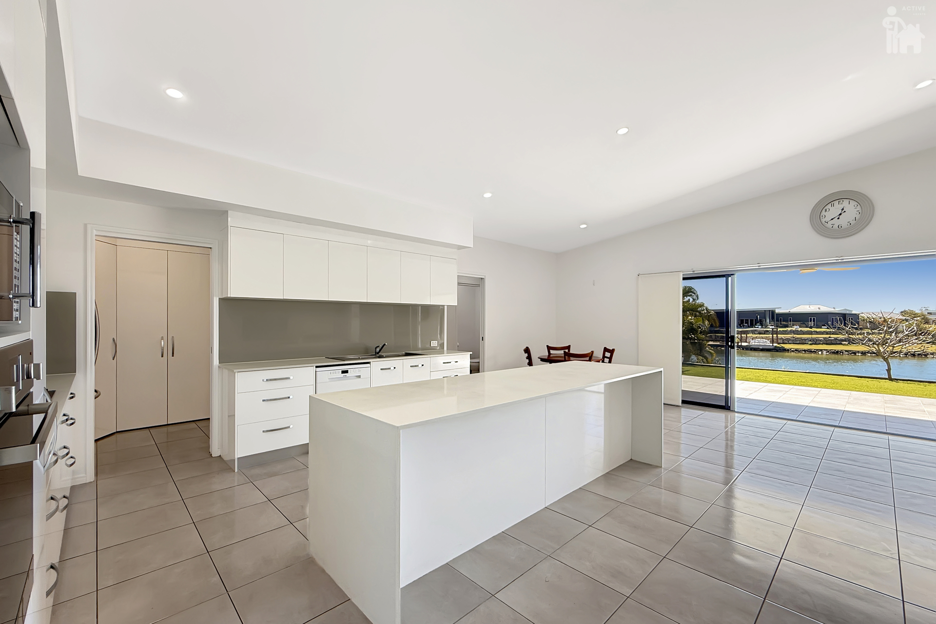 9 Mermaid Court, Eli Waters, QLD 4655 AUS
