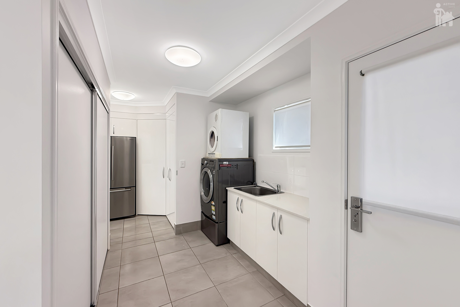 9 Mermaid Court, Eli Waters, QLD 4655 AUS
