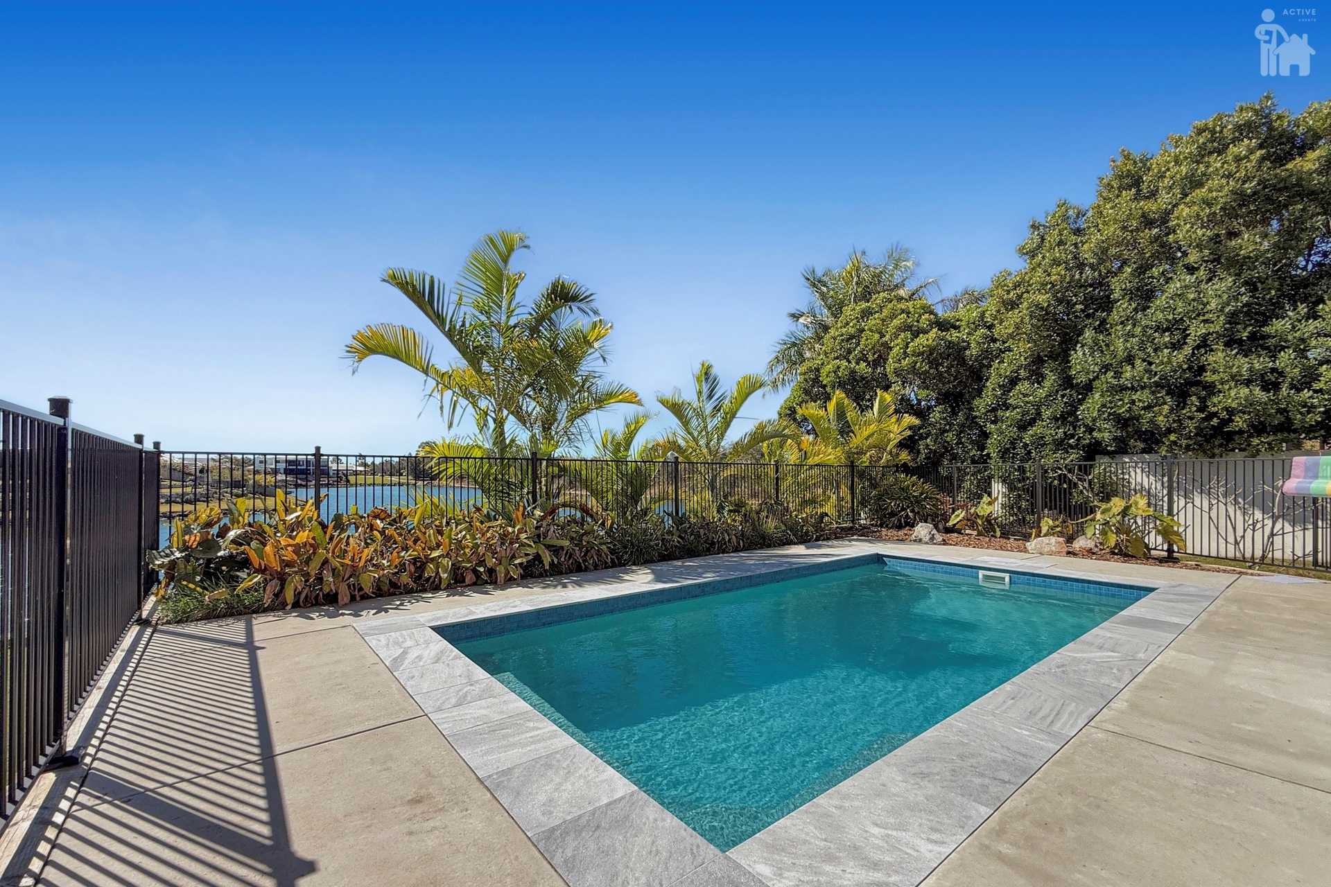 9 Mermaid Court, Eli Waters, QLD 4655 AUS