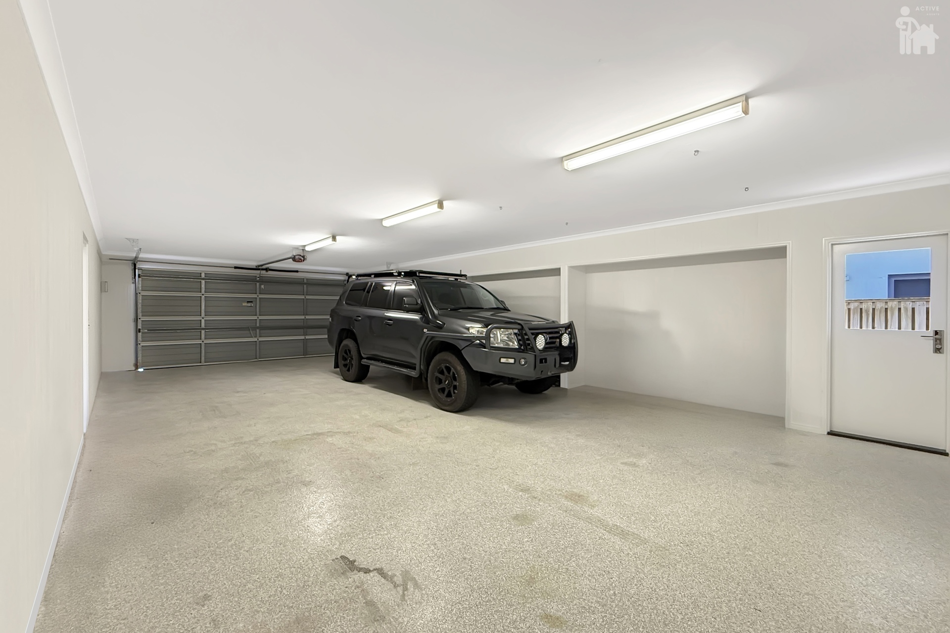 9 Mermaid Court, Eli Waters, QLD 4655 AUS