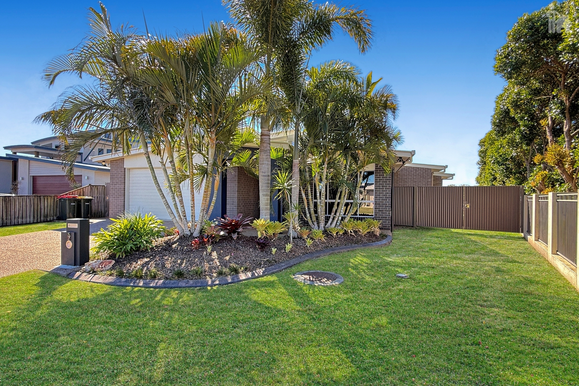 9 Mermaid Court, Eli Waters, QLD 4655 AUS