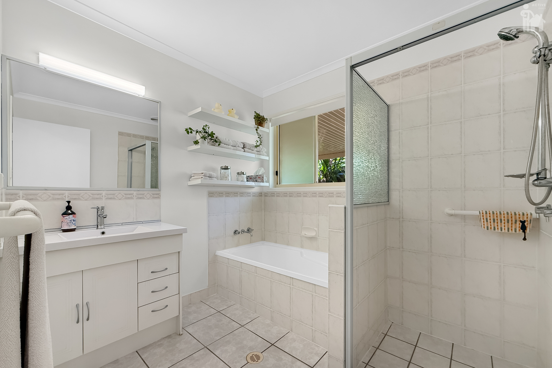 4/72 Miller Street, Urangan, QLD 4655 AUS