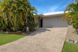 52 Waterhole Place, Bli Bli, QLD 4560 AUS