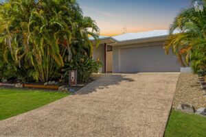 52 Waterhole Place, Bli Bli, QLD 4560 AUS