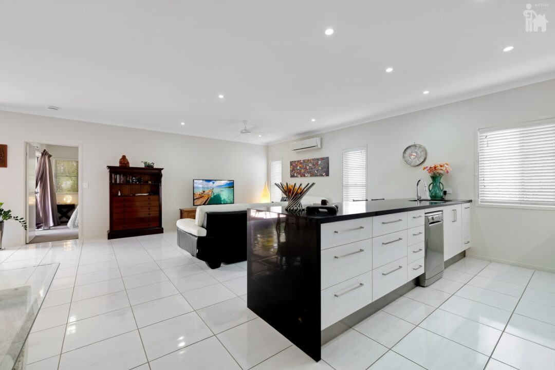 52 Waterhole Place, Bli Bli, QLD 4560 AUS