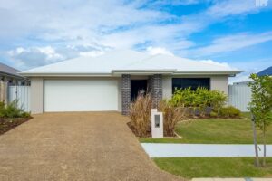 26 Leaward Boulevard, Pialba, QLD 4655 AUS