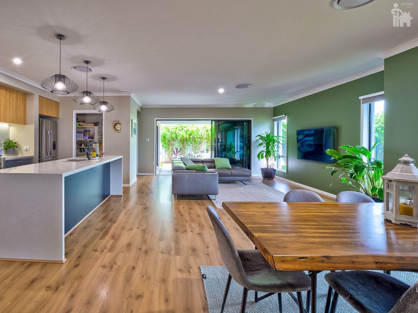 26 Leaward Boulevard, Pialba, QLD 4655 AUS