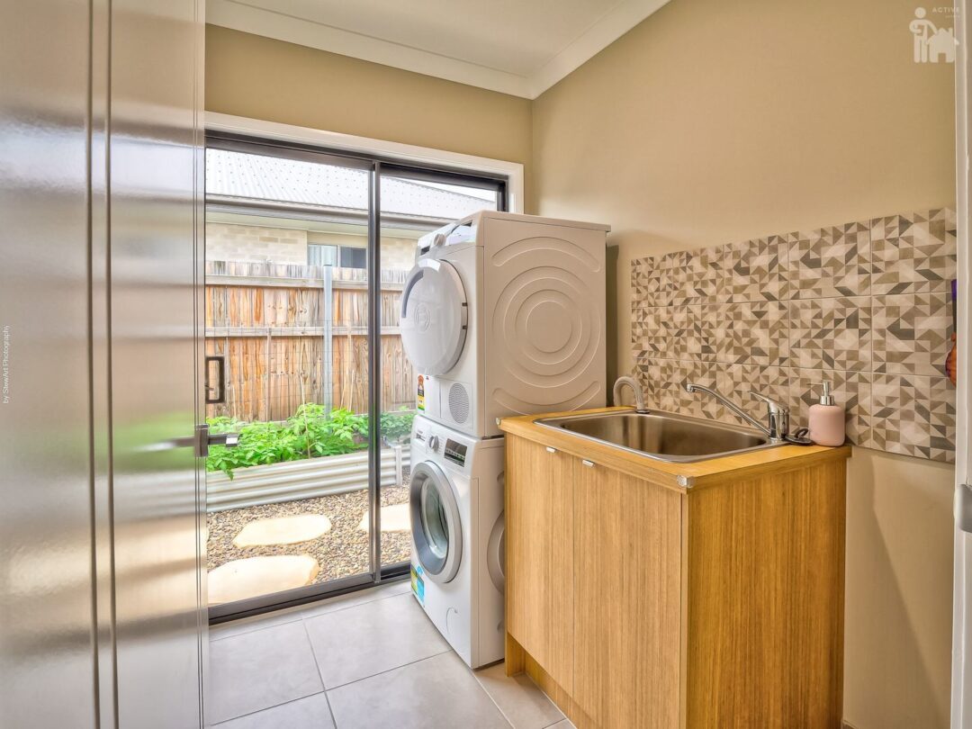 26 Leaward Boulevard, Pialba, QLD 4655 AUS