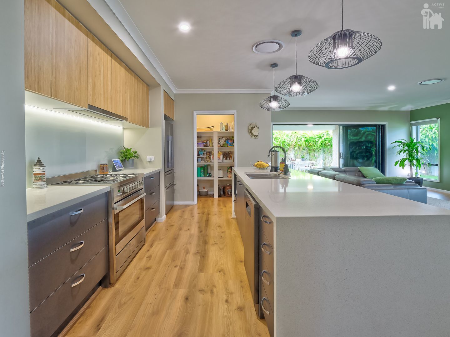 26 Leaward Boulevard, Pialba, QLD 4655 AUS