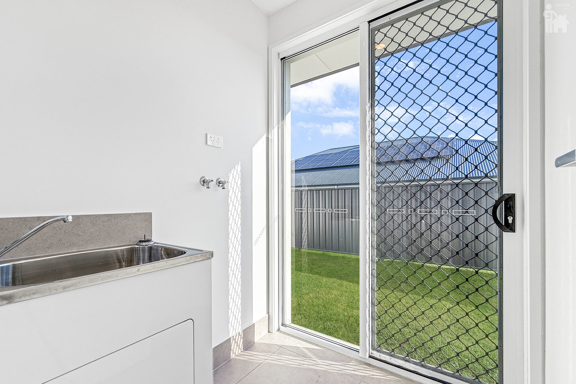 3 Cardamon Avenue, Nikenbah, QLD 4655 AUS