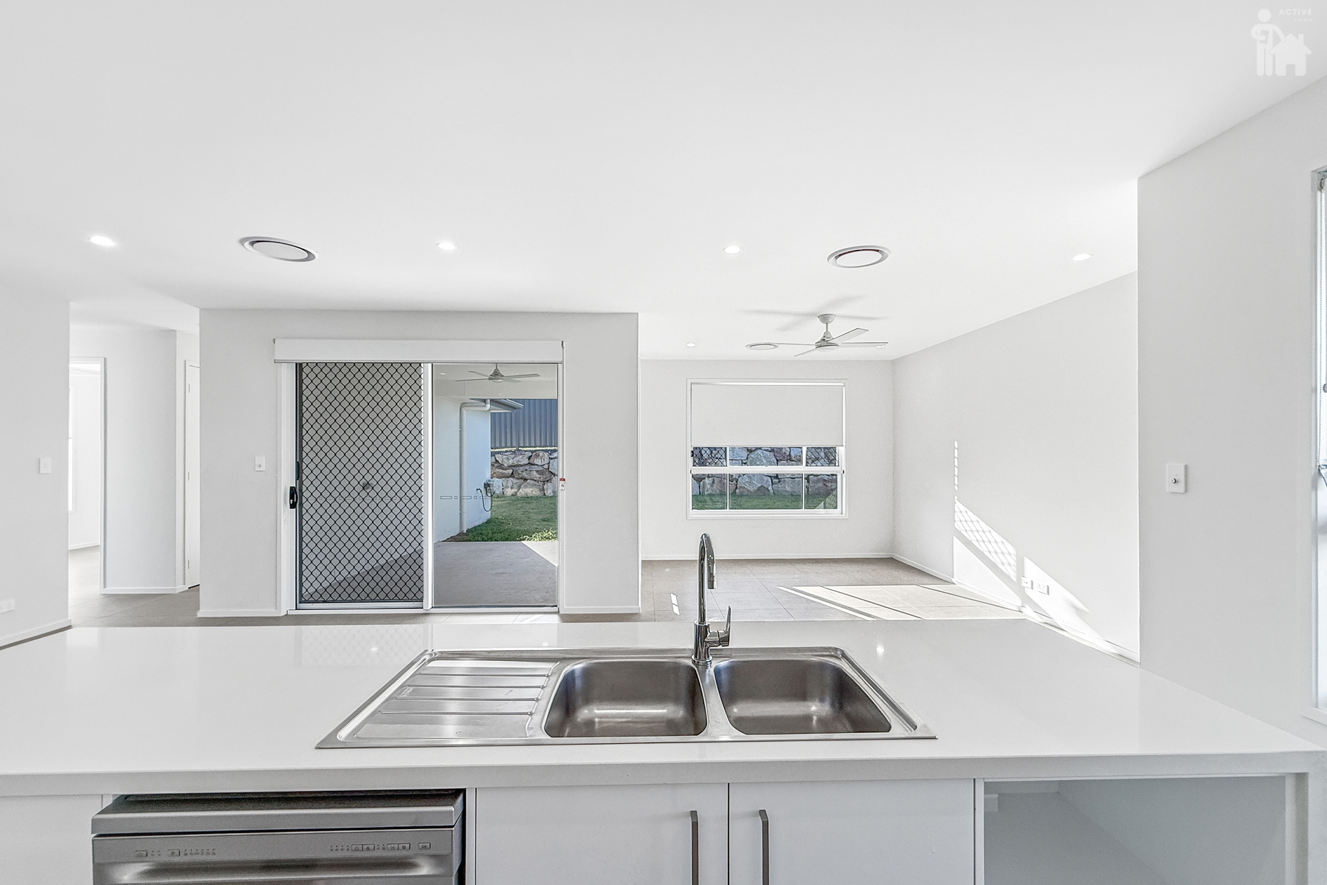 3 Cardamon Avenue, Nikenbah, QLD 4655 AUS