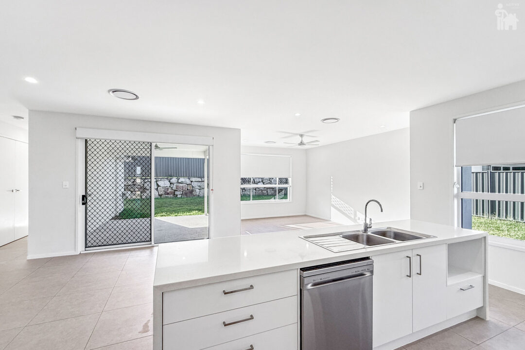 3 Cardamon Avenue, Nikenbah, QLD 4655 AUS