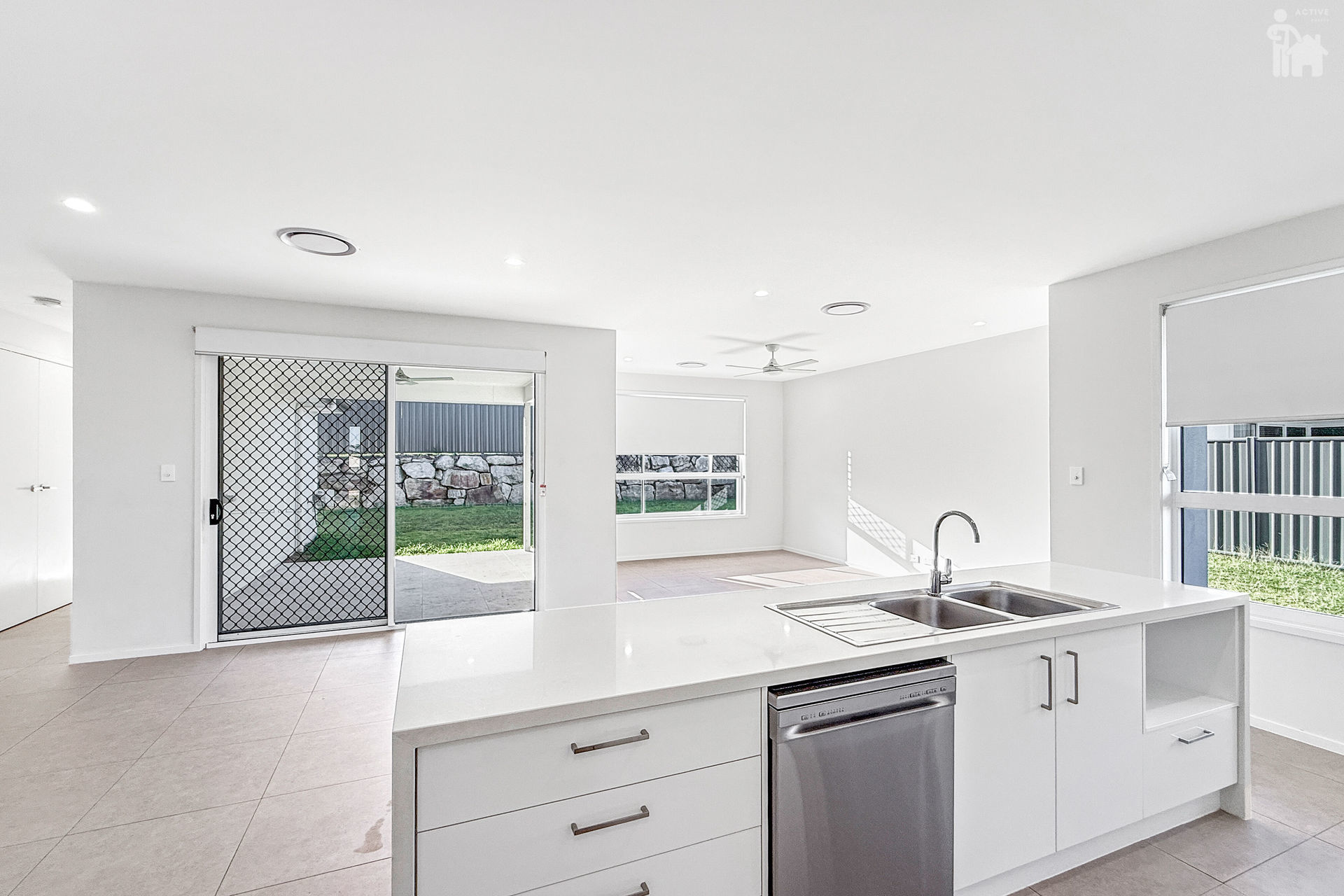 3 Cardamon Avenue, Nikenbah, QLD 4655 AUS