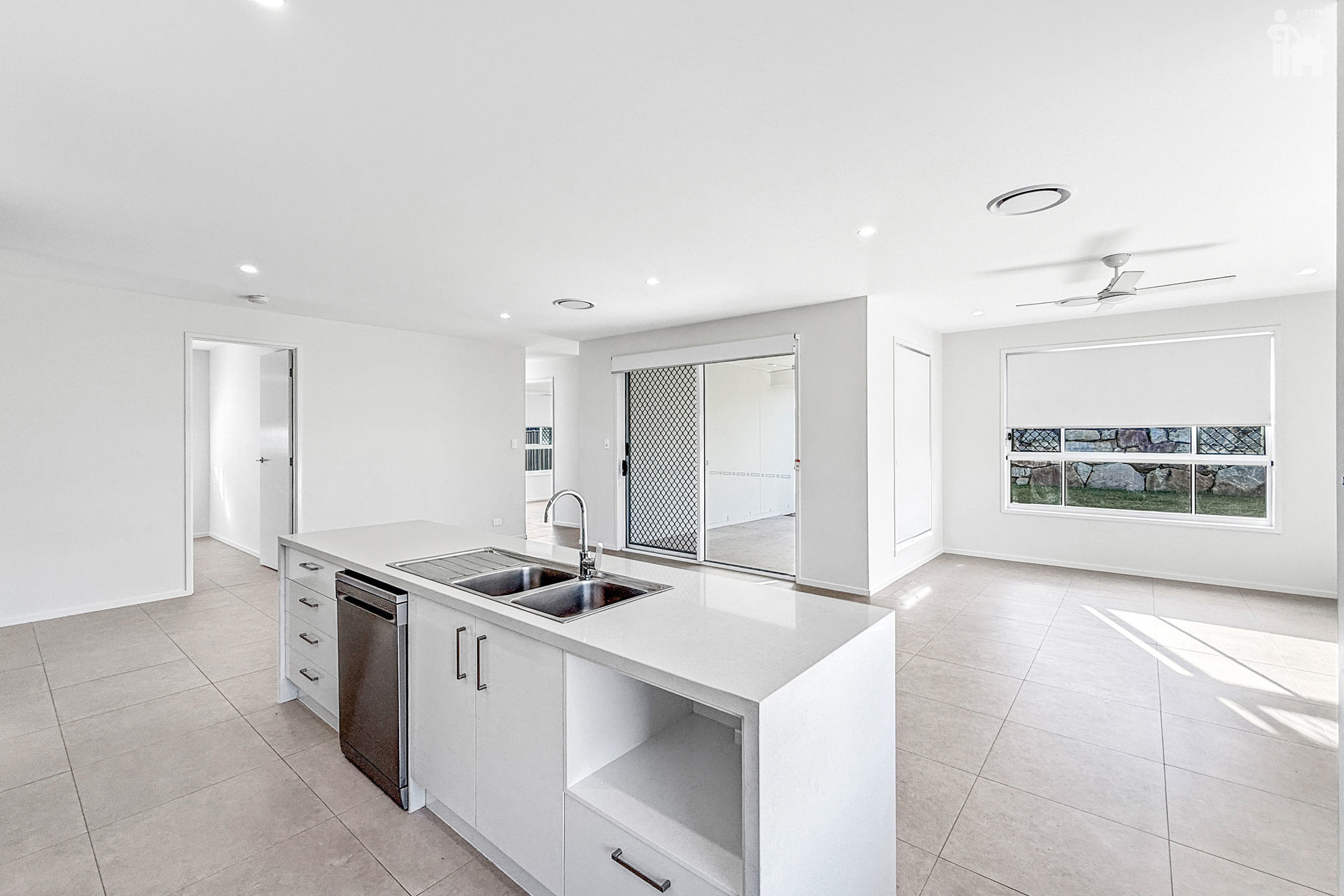 3 Cardamon Avenue, Nikenbah, QLD 4655 AUS