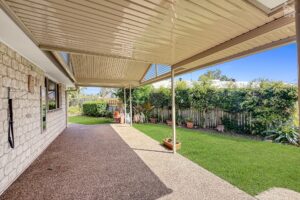 15 Whipbird Court, Urangan, QLD 4655 AUS