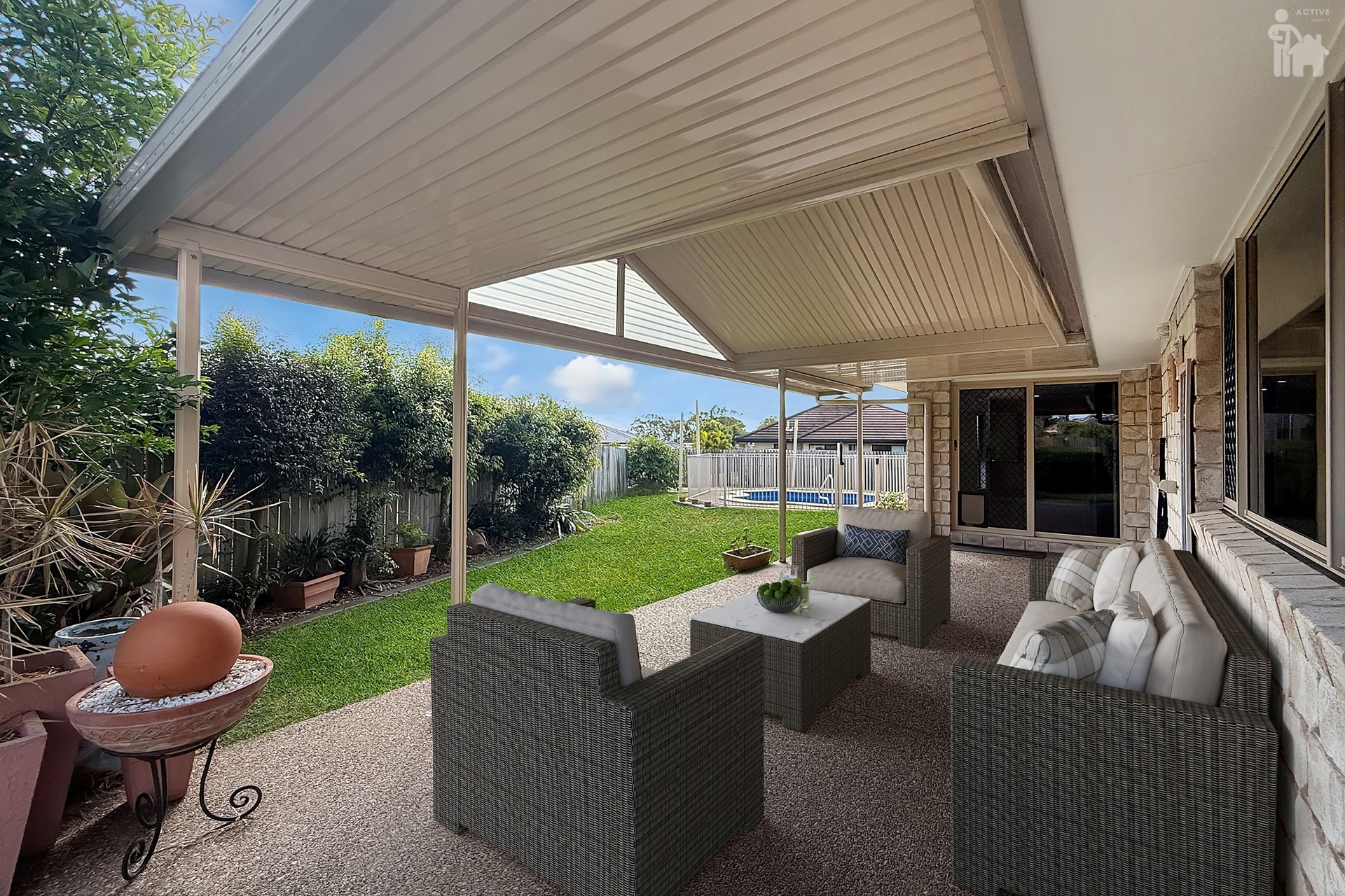 15 Whipbird Court, Urangan, QLD 4655 AUS