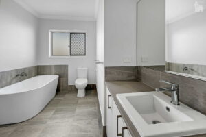 13 Miraflores Place, Wondunna, QLD 4655 AUS