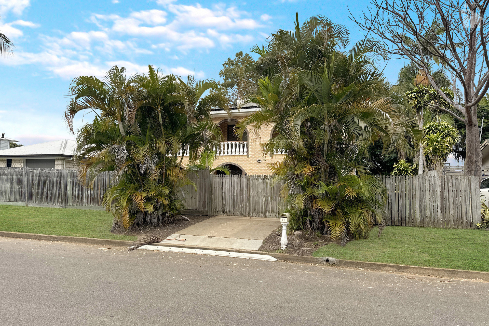 16 Pacific Promenade, Craignish, QLD 4655 AUS