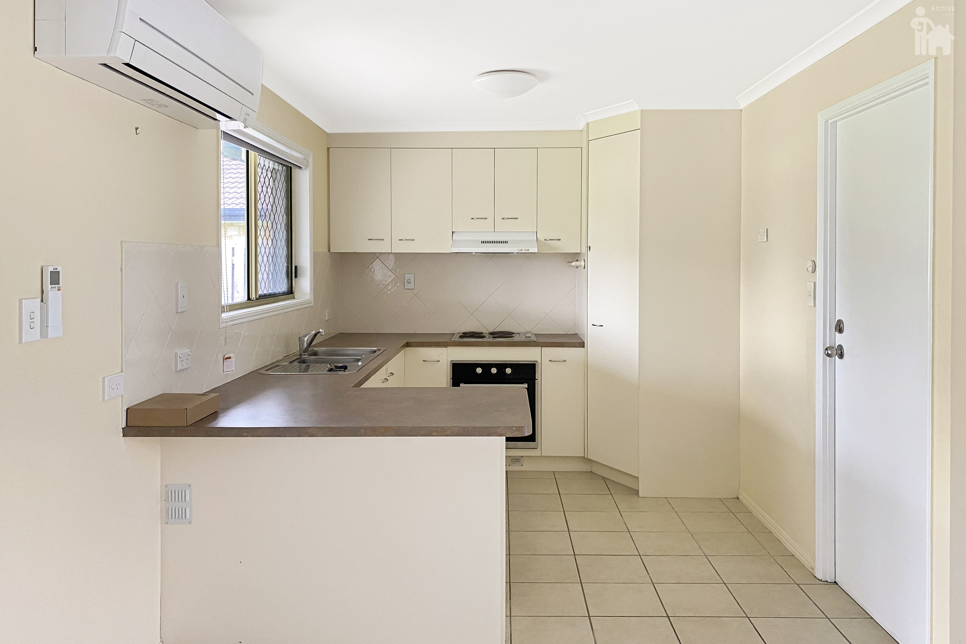 6 Pialba Downs Drive, Eli Waters, QLD 4655 AUS