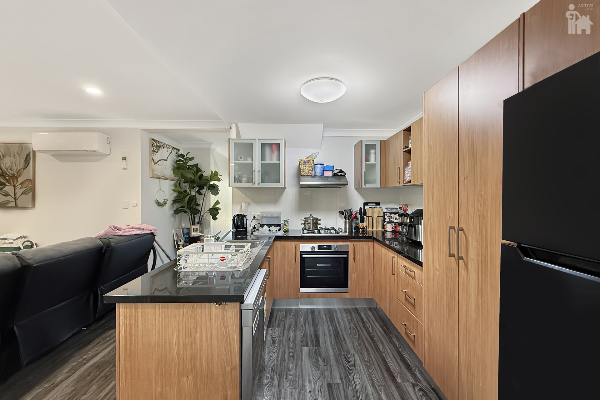 11/654 Esplanade, Urangan, QLD 4655 AUS