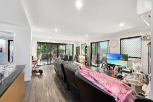 11/654 Esplanade, Urangan, QLD 4655 AUS