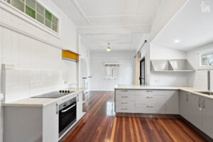 24 King Street, Urangan, QLD 4655 AUS