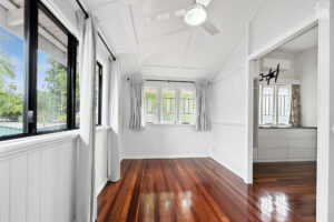 24 King Street, Urangan, QLD 4655 AUS