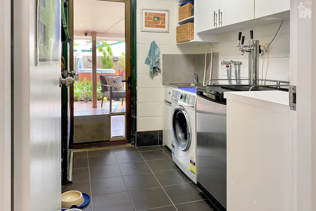 19 William Street, Urangan, QLD 4655 AUS