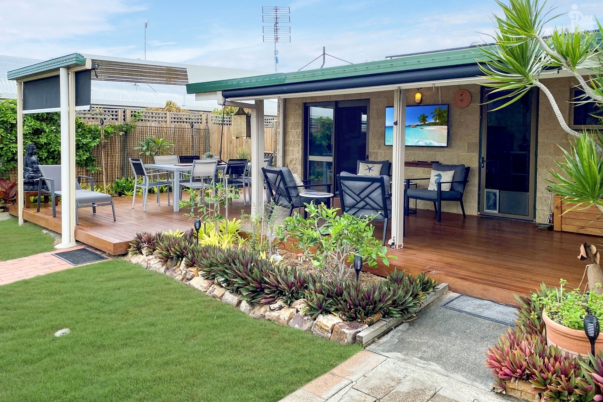 19 William Street, Urangan, QLD 4655 AUS