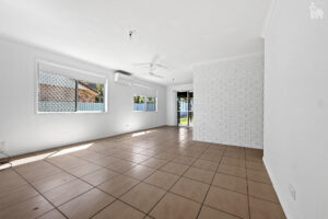 6 Howlett Street, Urangan, QLD 4655 AUS