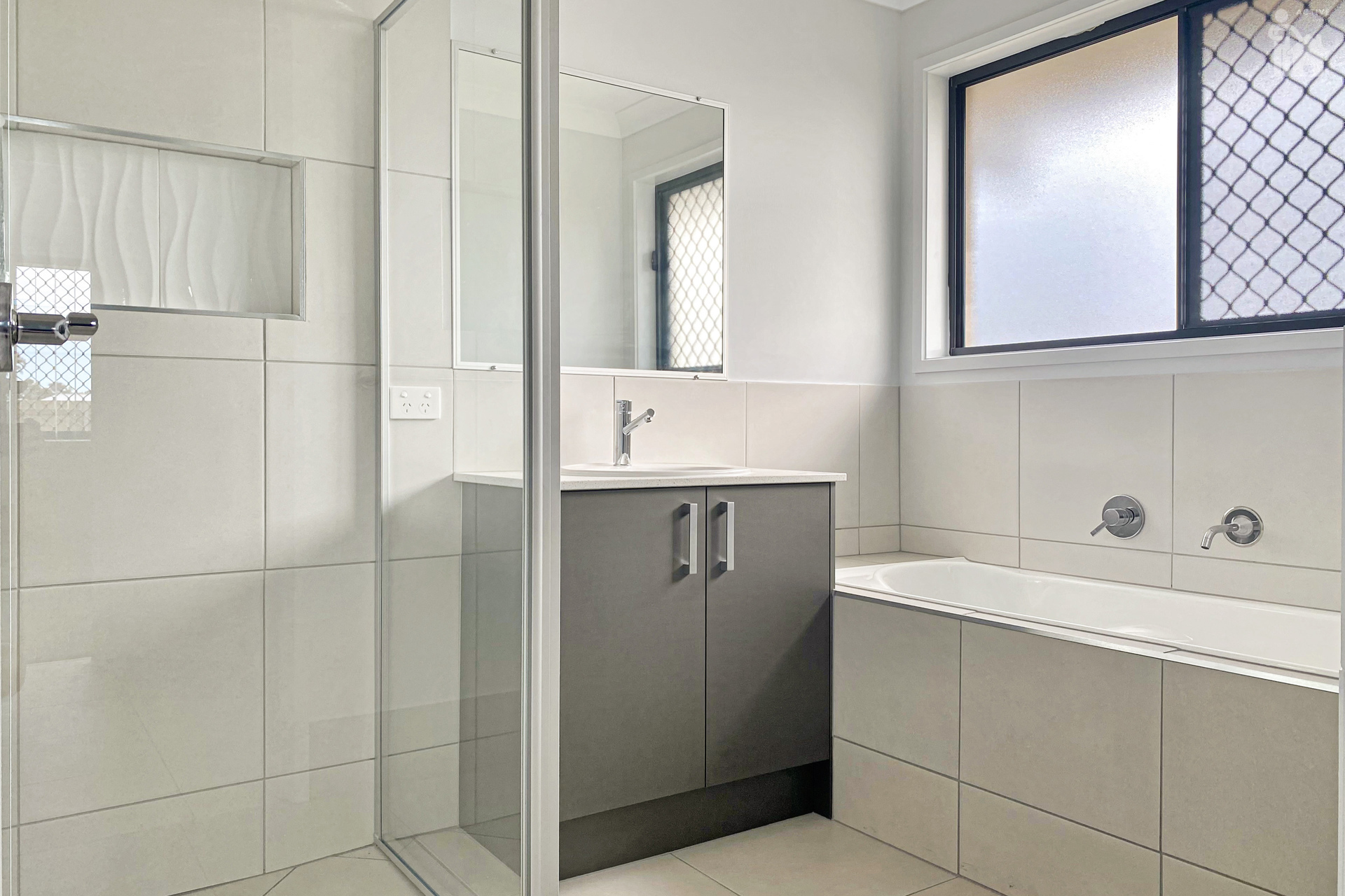 57 Wattle Street, Point Vernon, QLD 4655 AUS