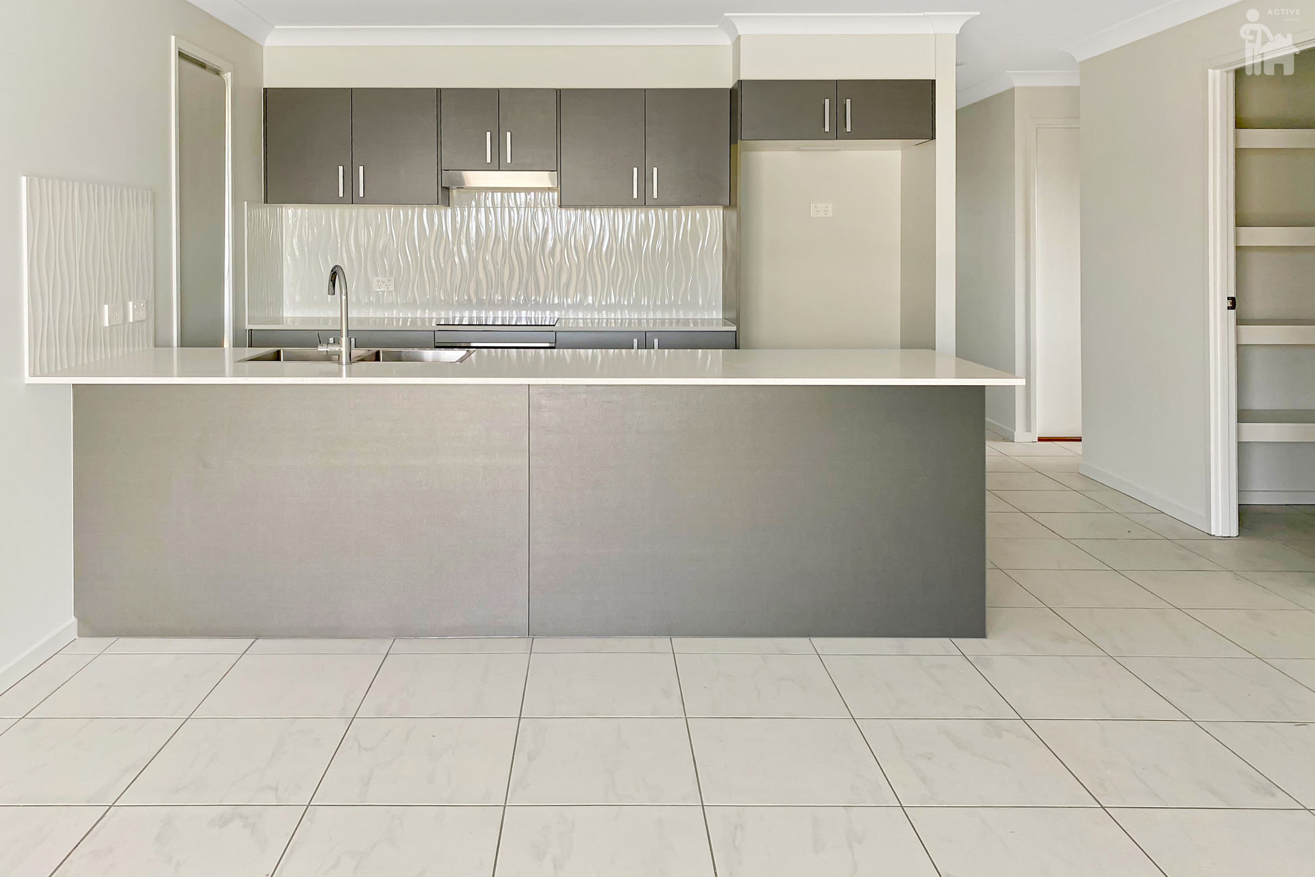 57 Wattle Street, Point Vernon, QLD 4655 AUS