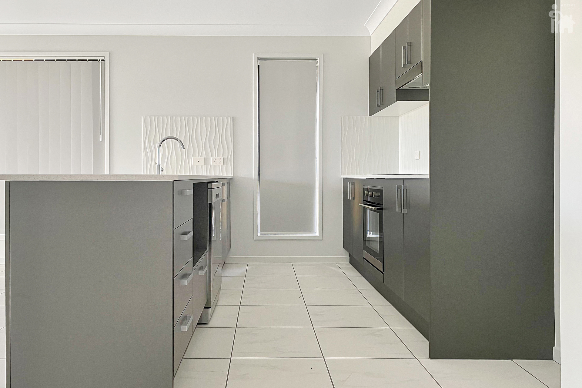 57 Wattle Street, Point Vernon, QLD 4655 AUS