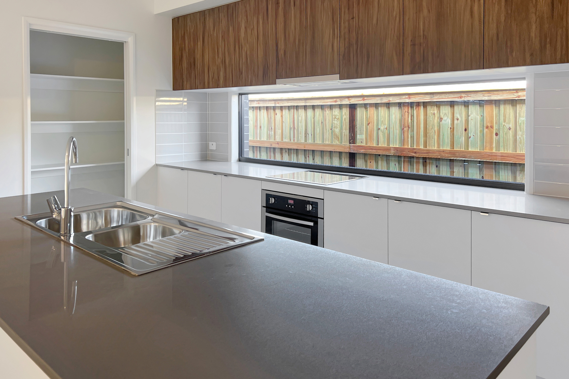 9 Songlark Court, Point Vernon, QLD 4655 AUS