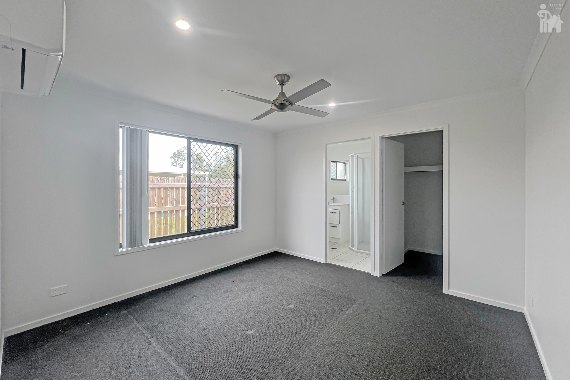 60 Girraween Way, Eli Waters, QLD 4655 AUS