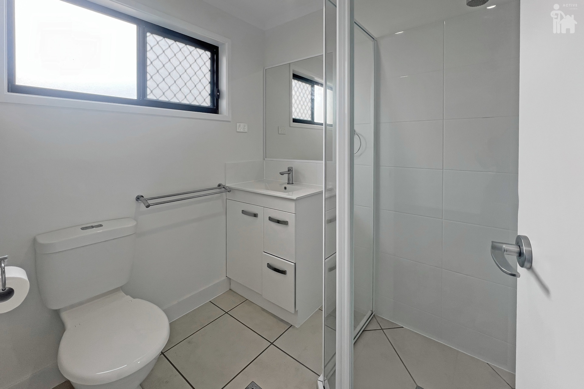 60 Girraween Way, Eli Waters, QLD 4655 AUS