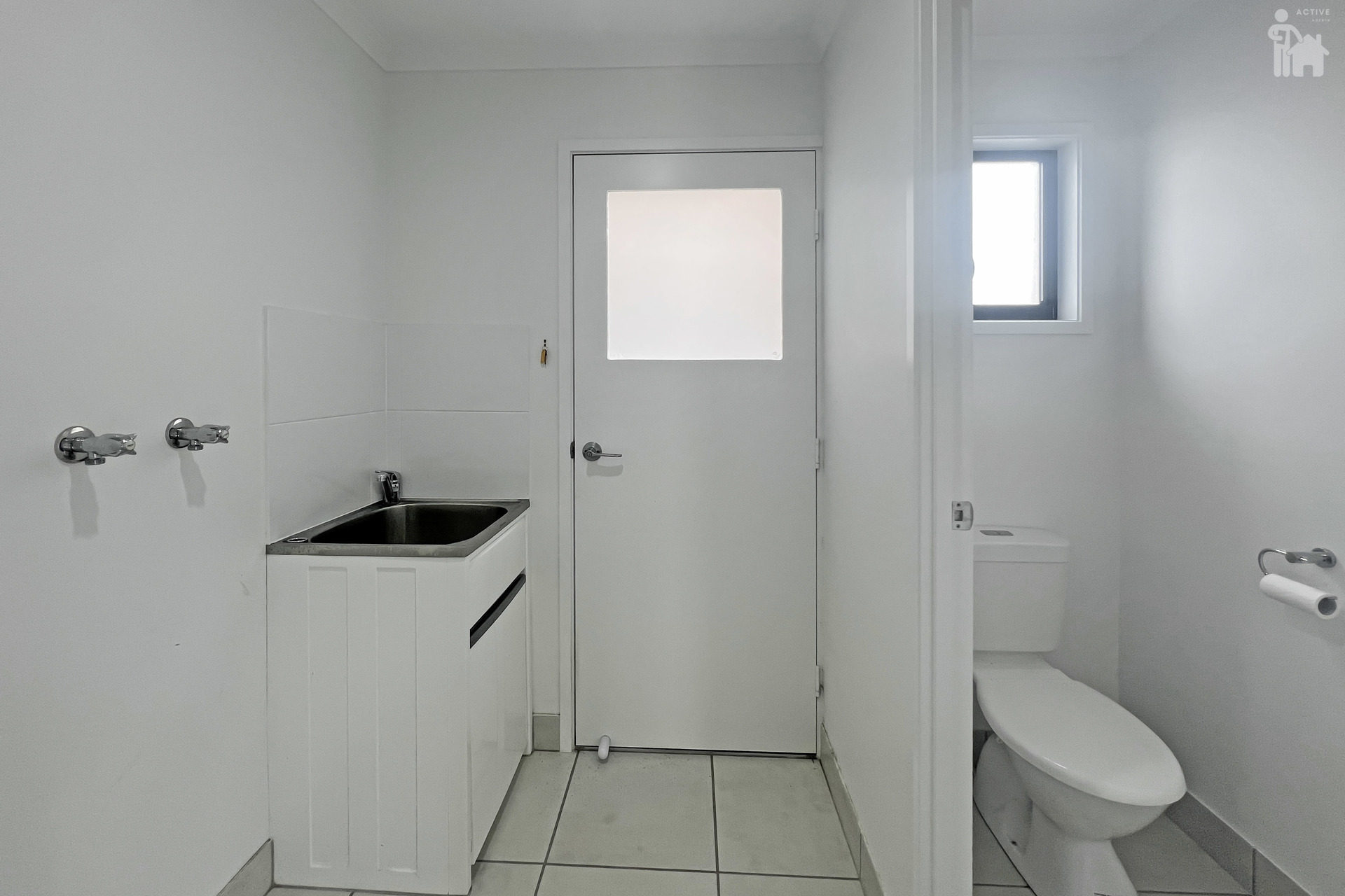 60 Girraween Way, Eli Waters, QLD 4655 AUS